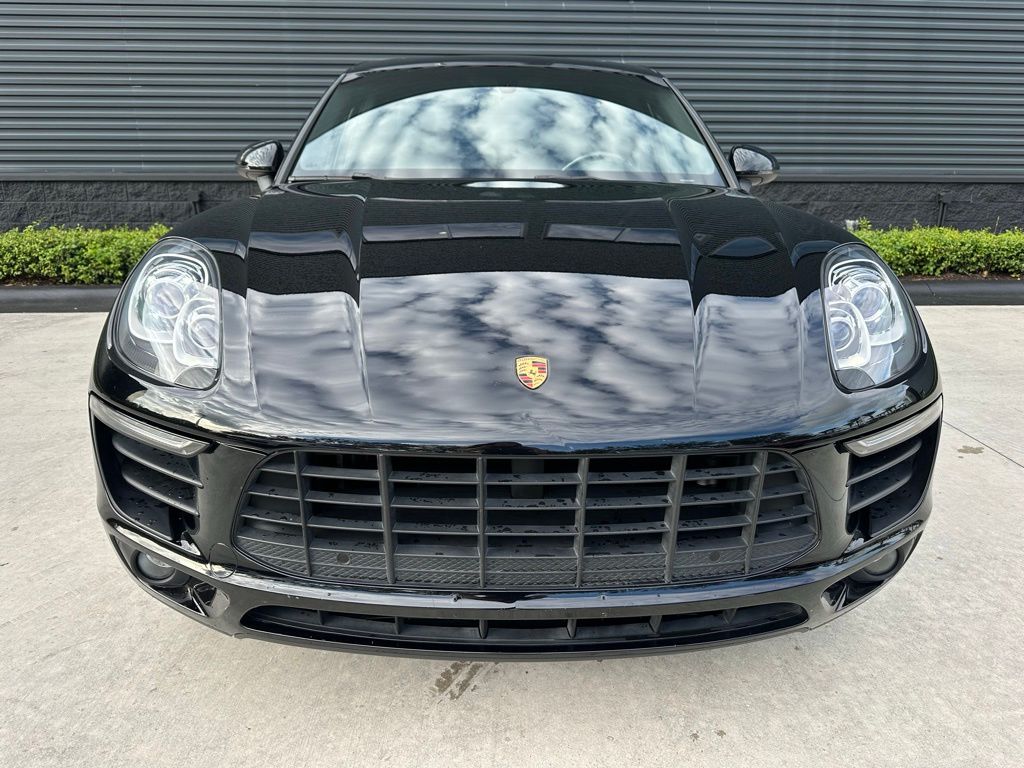 Thumbnail: 2016 Porsche Macan - 8