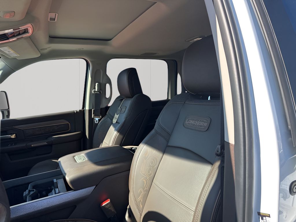 New 2026 White Ram Limited image 28