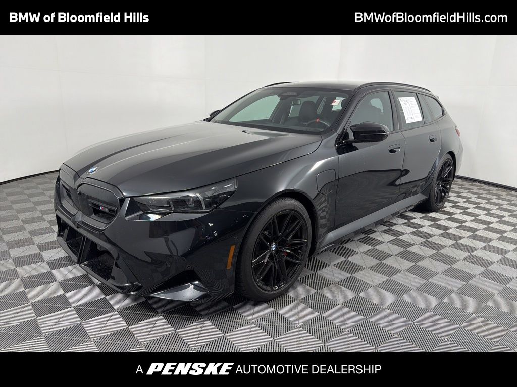 Thumbnail: 2025 BMW M5 - 1