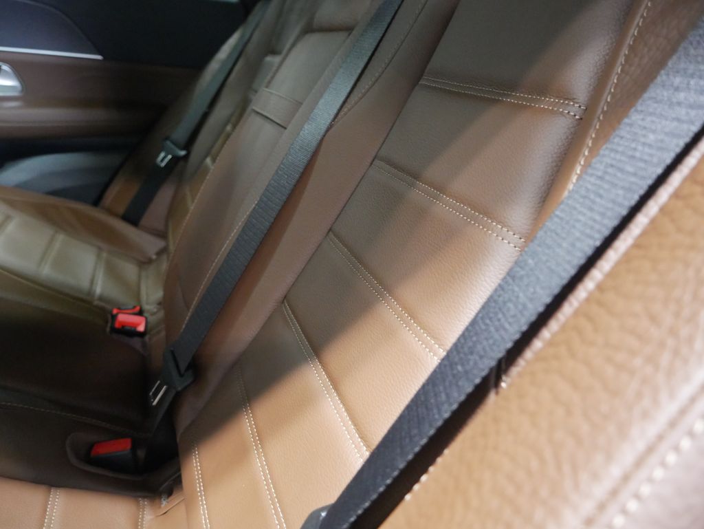 Thumbnail: 2026 Mercedes-Benz GLE - 25