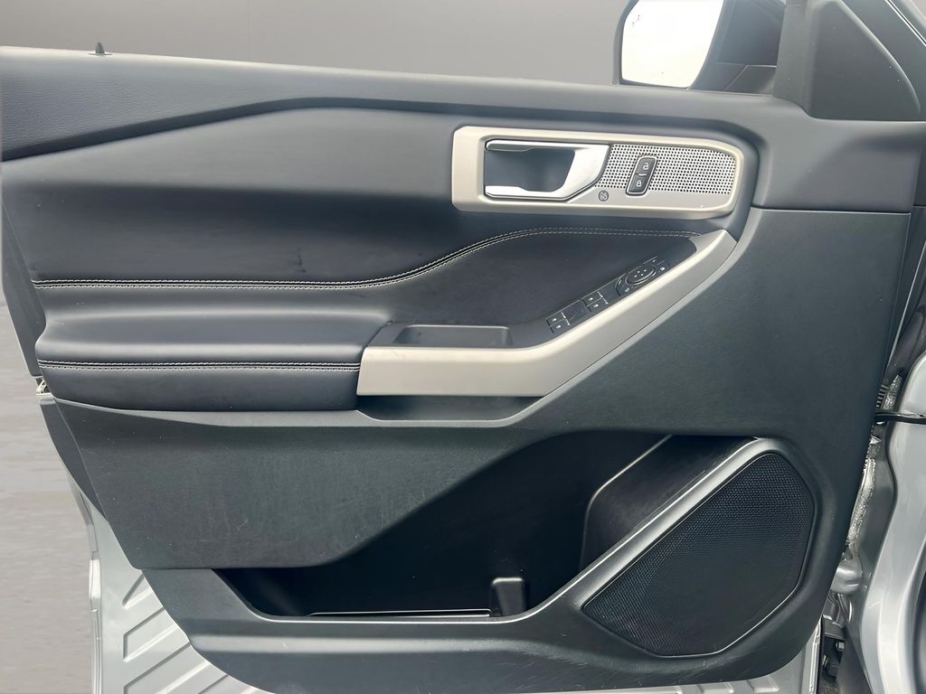 2023 Ford Explorer Limited - Photo 14