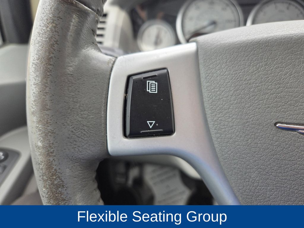 2010 Chrysler Town & Country Touring