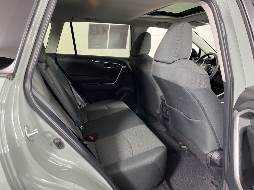 Thumbnail: 2020 Toyota RAV4 - 8