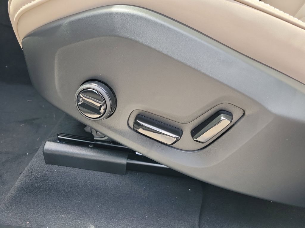 new 2026 Volvo XC60 Plug-In Hybrid car, priced at $62,295