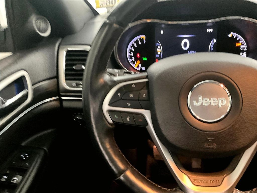 2020 Jeep Grand Cherokee — photo 23