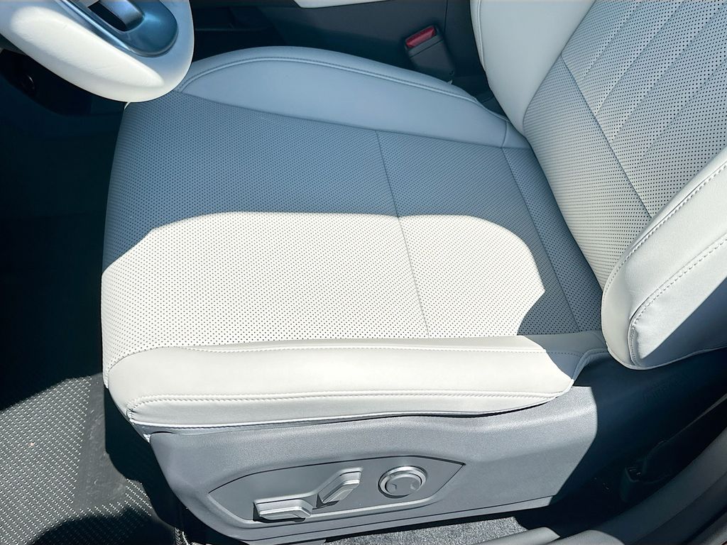 2025 Hyundai Santa Fe SEL 20