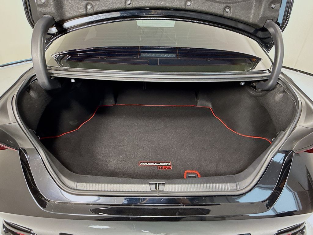 Thumbnail: 2021 Toyota Avalon - 29