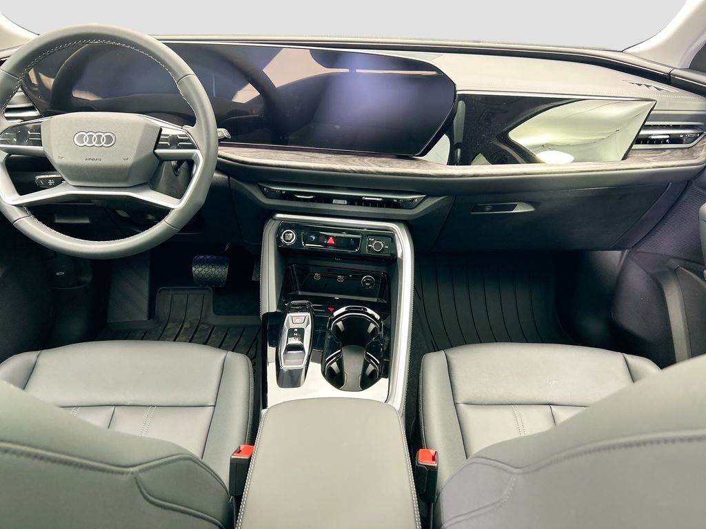 Thumbnail: 2025 Audi Q5 - 13