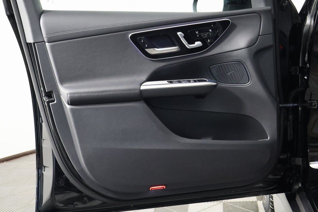 Thumbnail: 2026 Mercedes-Benz GLC - 7