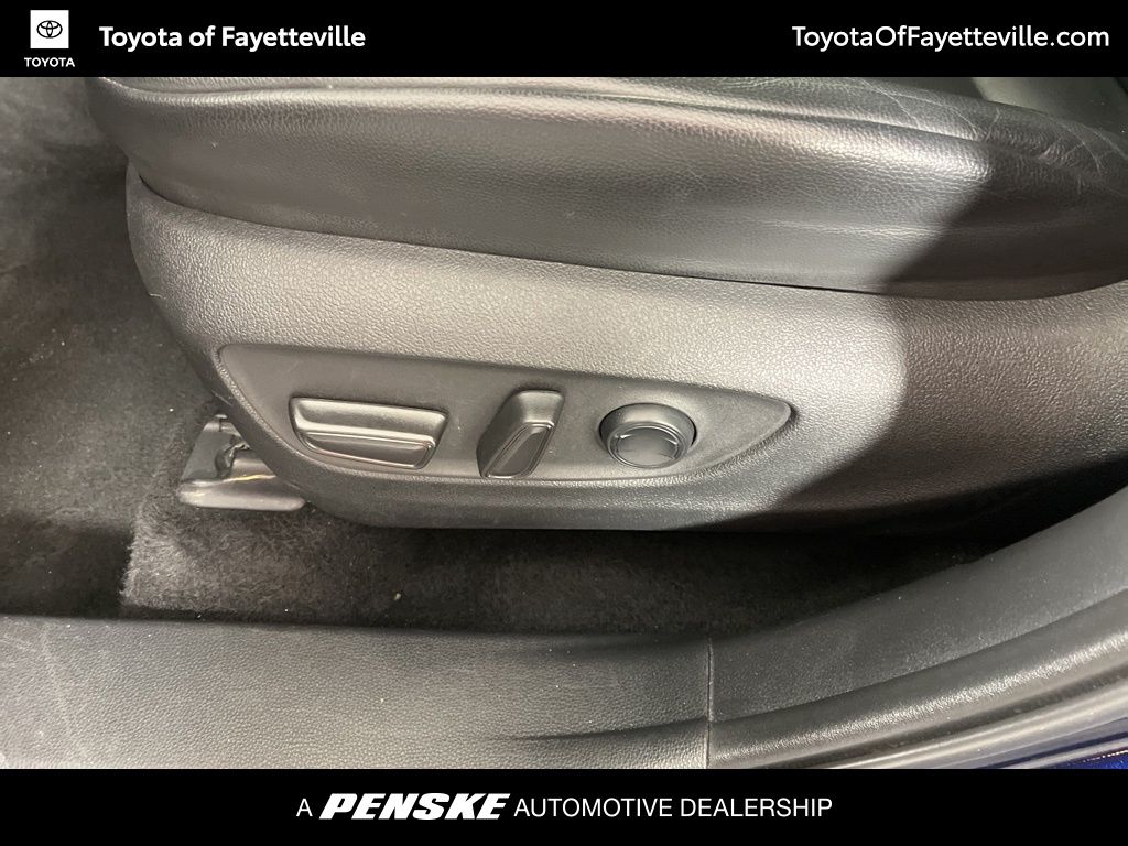 Thumbnail: 2021 Toyota Highlander - 26