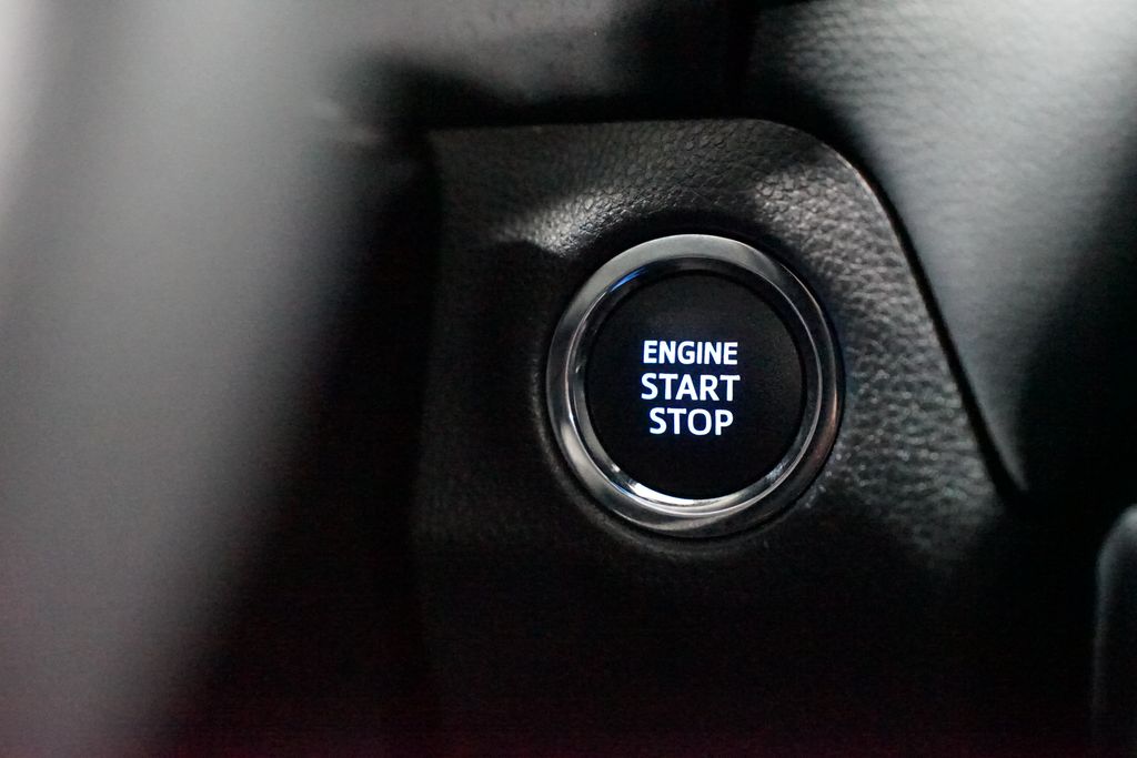 Thumbnail: 2021 Toyota RAV4 - 22