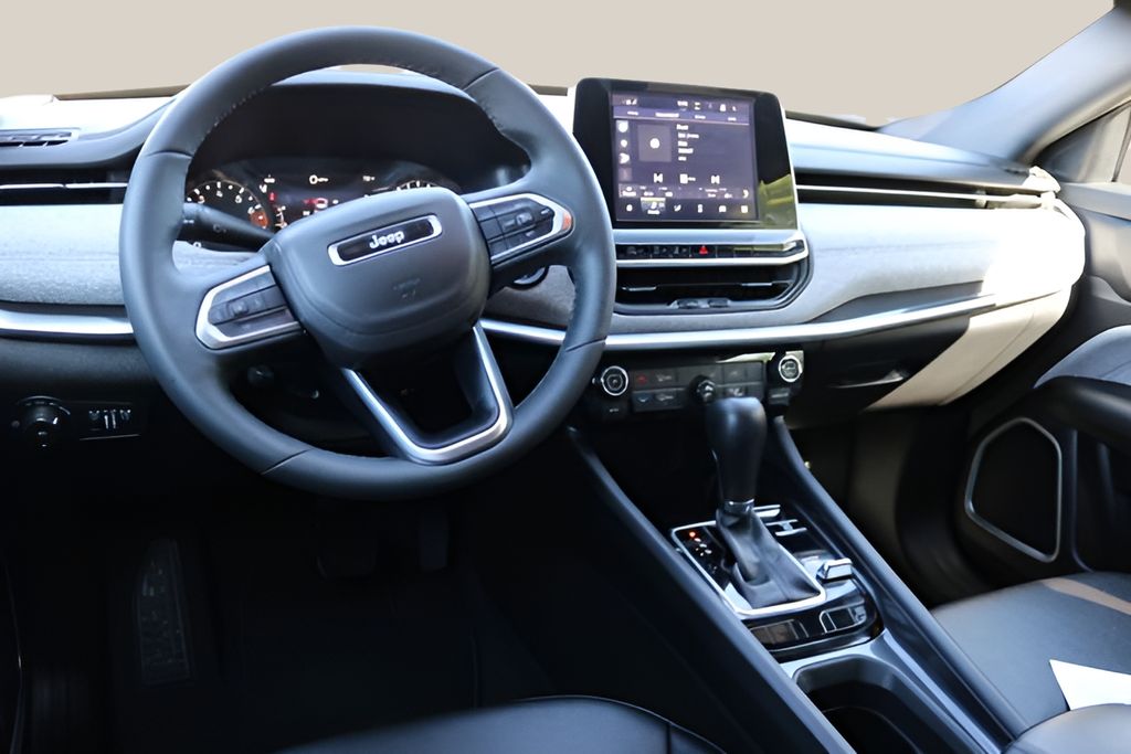 Used Car 2025 Jeep Compass  Latitude For Sale Under $25,000 In Austin, Texas