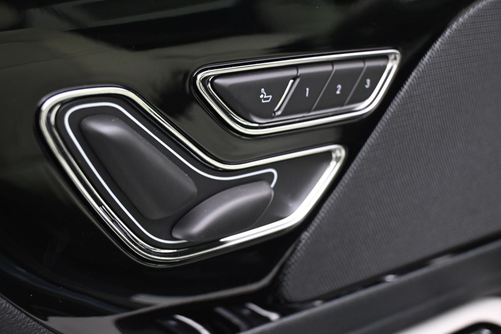 New 2026 Blue Lincoln Premiere image 14