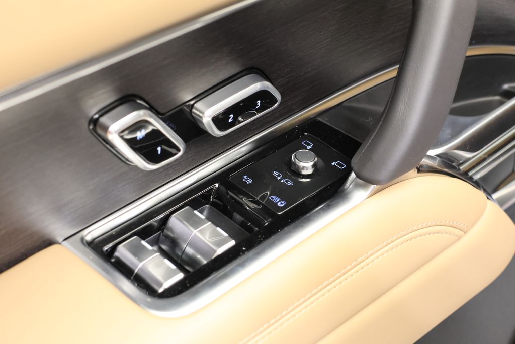 Thumbnail: 2026 Land Rover Range Rover - 28