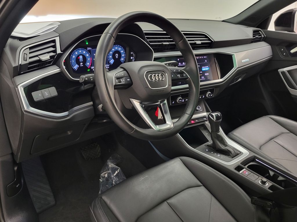 Thumbnail: 2022 Audi Q3 - 26