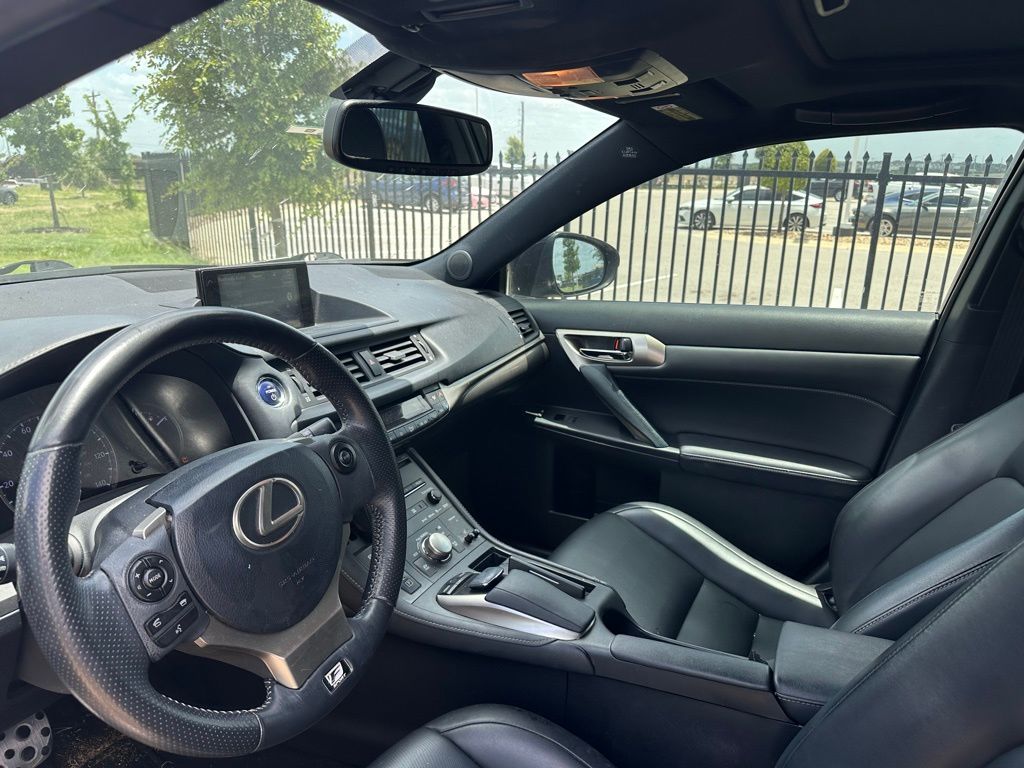 Thumbnail: 2014 Lexus CT - 6