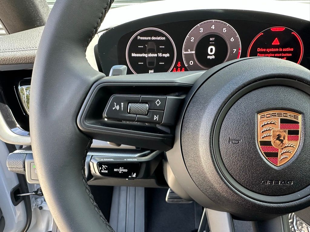 Thumbnail: 2025 Porsche Panamera - 20
