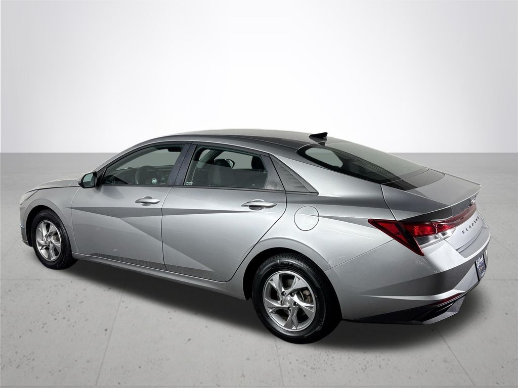 2021 Hyundai Elantra SE
