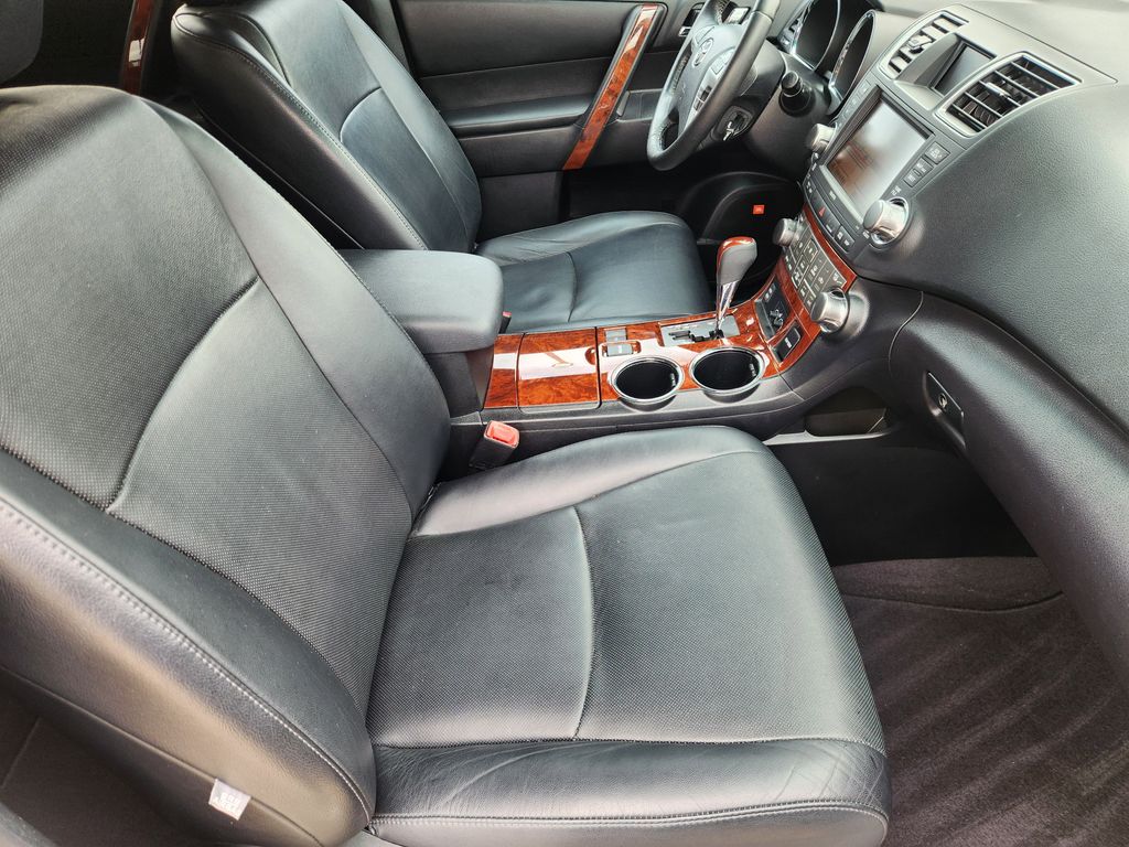 2012 Toyota Highlander Limited White at Emmons Autoplex