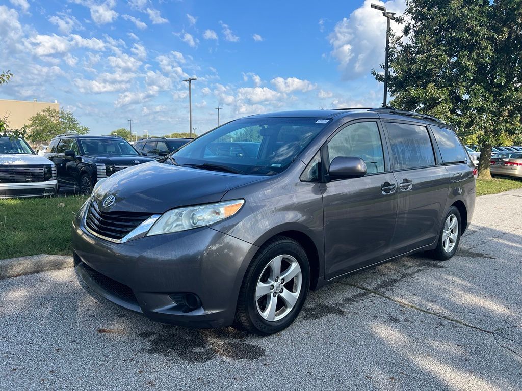 Predawn Gray Mica 2013 Toyota Sienna Minivan Front-Wheel Drive 6-Speed Automatic Overdrive