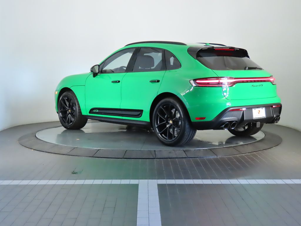 Thumbnail: 2025 Porsche Macan - 3