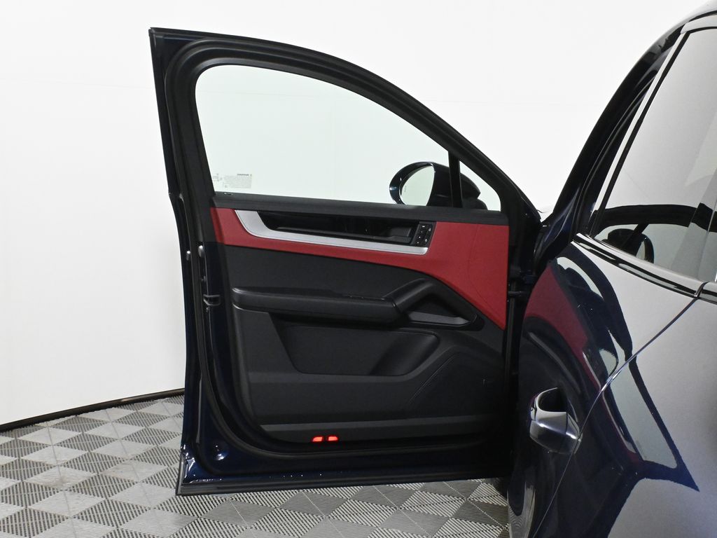 Thumbnail: 2026 Porsche  - 31