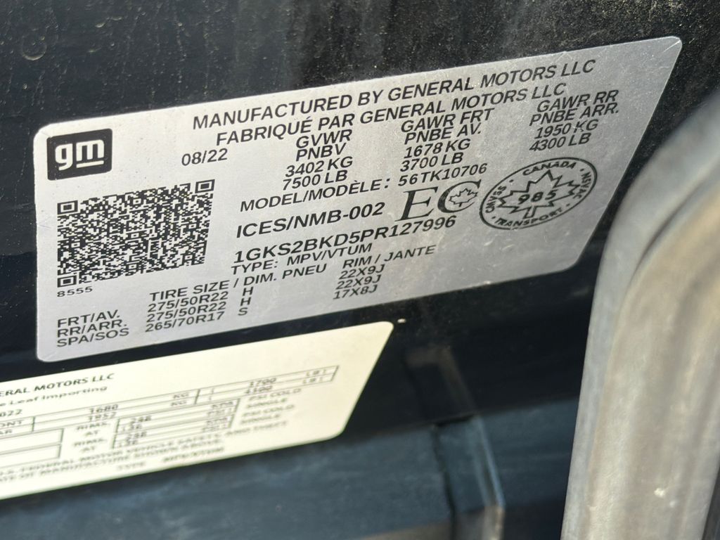 Used 2023 Black GMC SLT image 34
