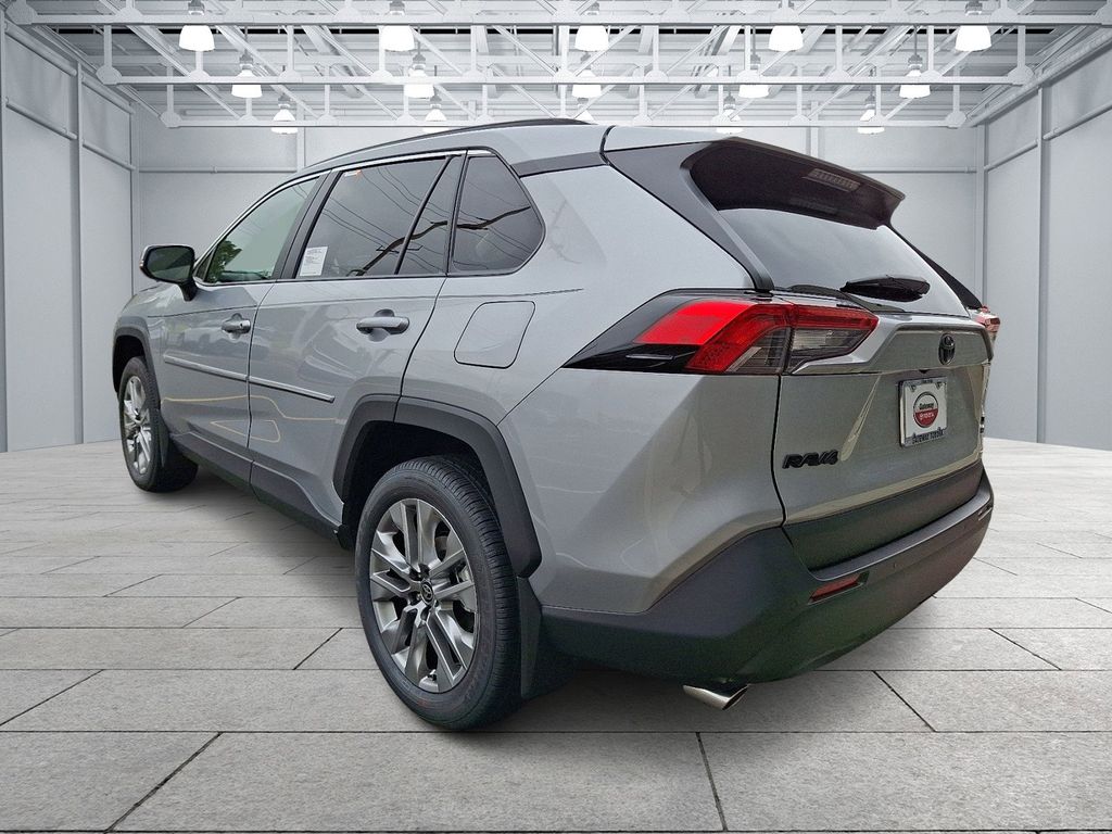 2025 Toyota RAV4 XLE Premium 4