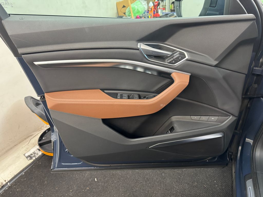 2022 Audi e-tron Sportback S line Premium Plus
