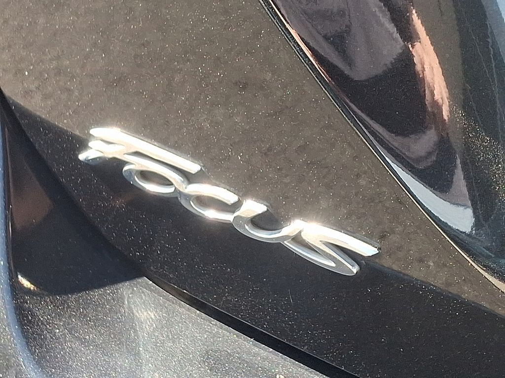 Thumbnail: 2013 Ford Focus - 31