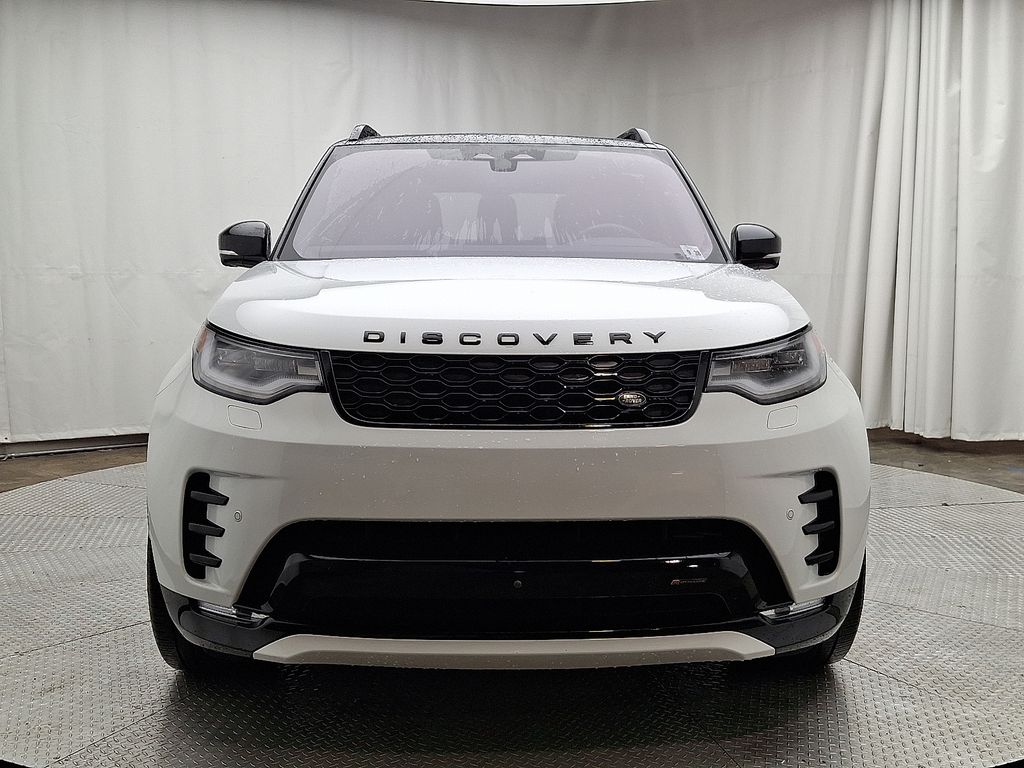 Thumbnail: 2023 Land Rover Discovery - 2