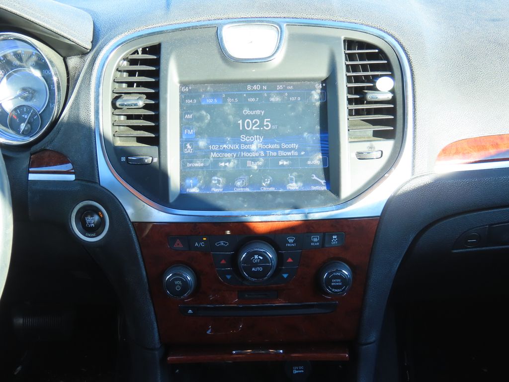 Thumbnail: 2014 Chrysler 300 - 8