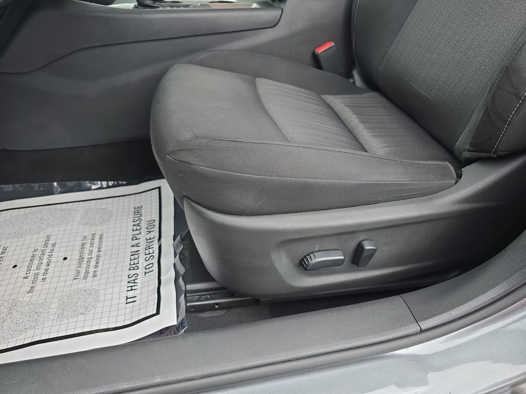 2022 Gun Metallic Nissan Altima 2.5 SV FWD Sedan