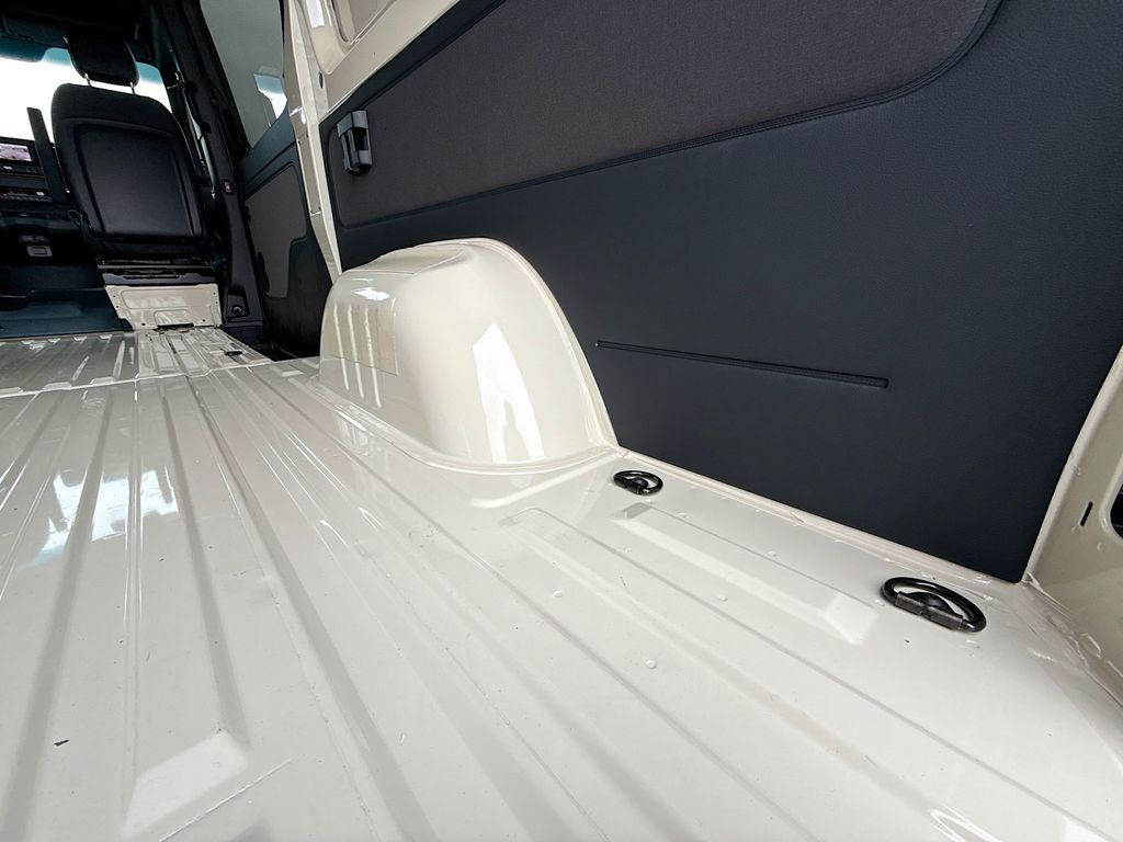 Thumbnail: 2026 Mercedes-Benz Sprinter - 29