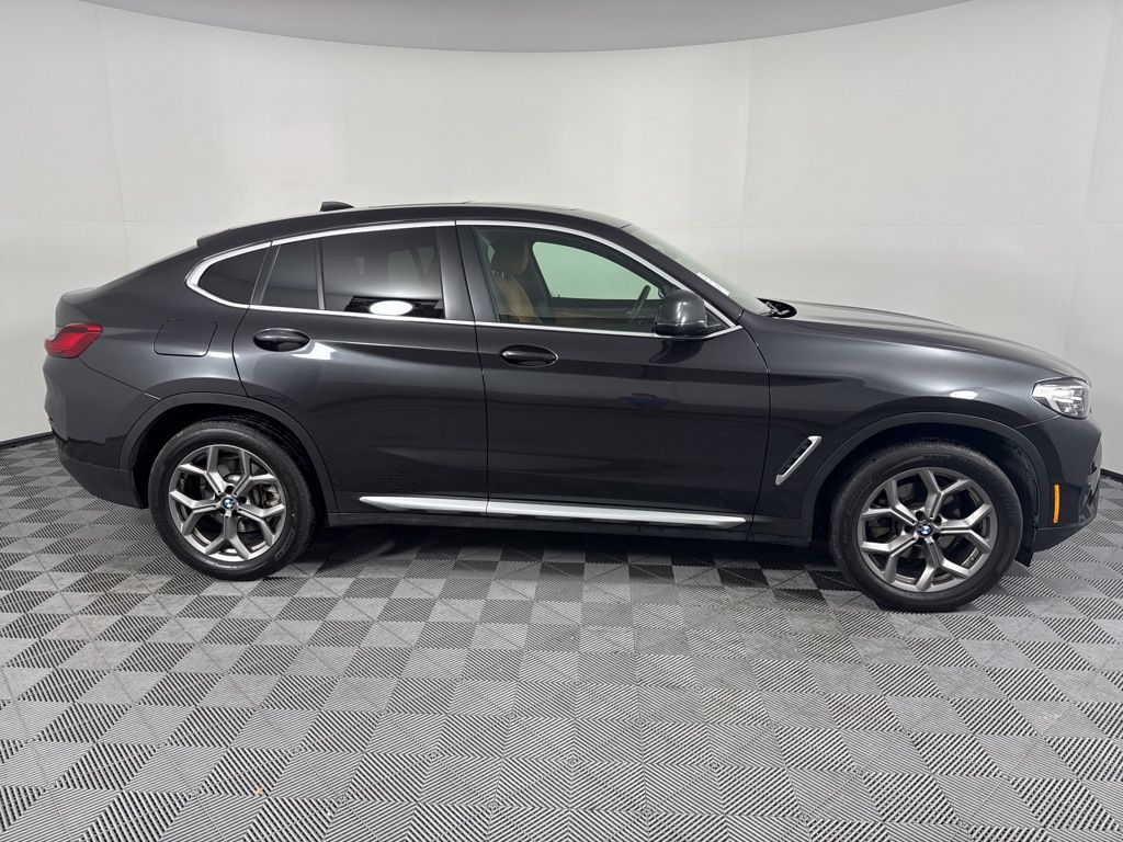 Thumbnail: 2023 BMW X4 - 4