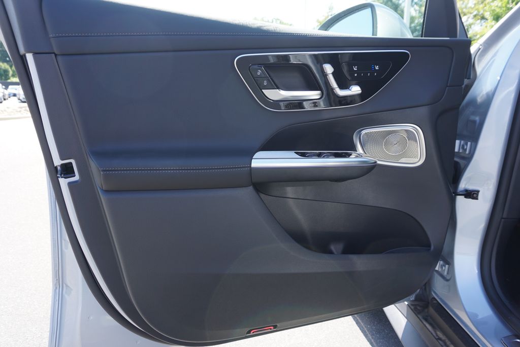 Thumbnail: 2025 Mercedes-Benz GLC - 21