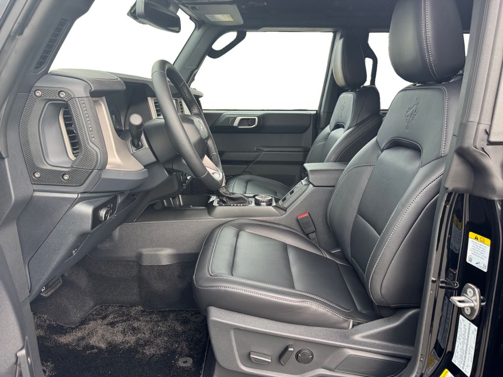 2026 Shadow Black Ford Bronco Outer Banks 4X4 SUV