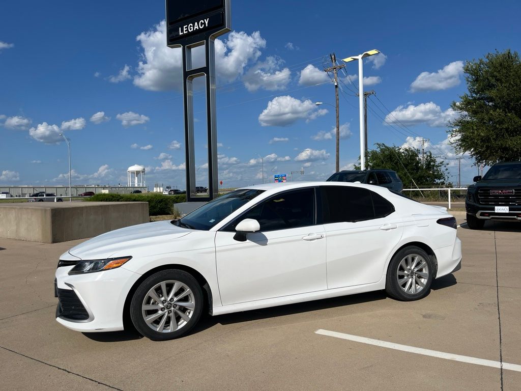 Ice 2023 Toyota Camry Sedan Front-Wheel Drive 8-Speed Automatic