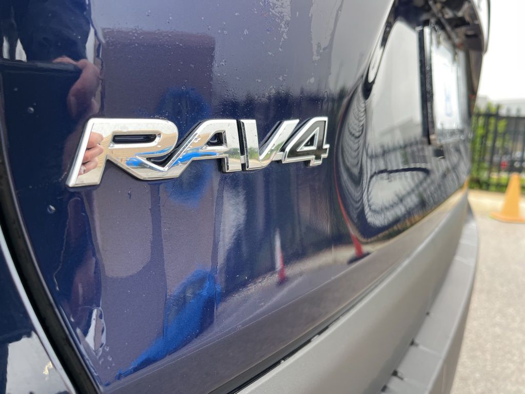 Thumbnail: 2024 Toyota RAV4 - 8