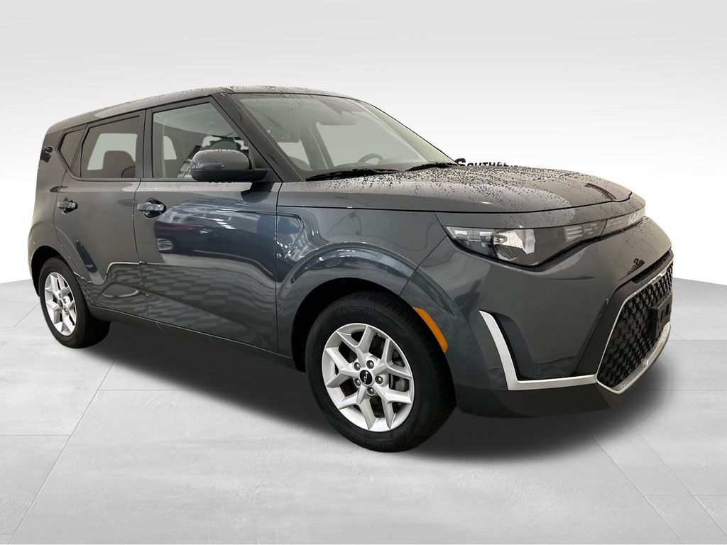 Certified Used 2025 Gray Kia LX image 8