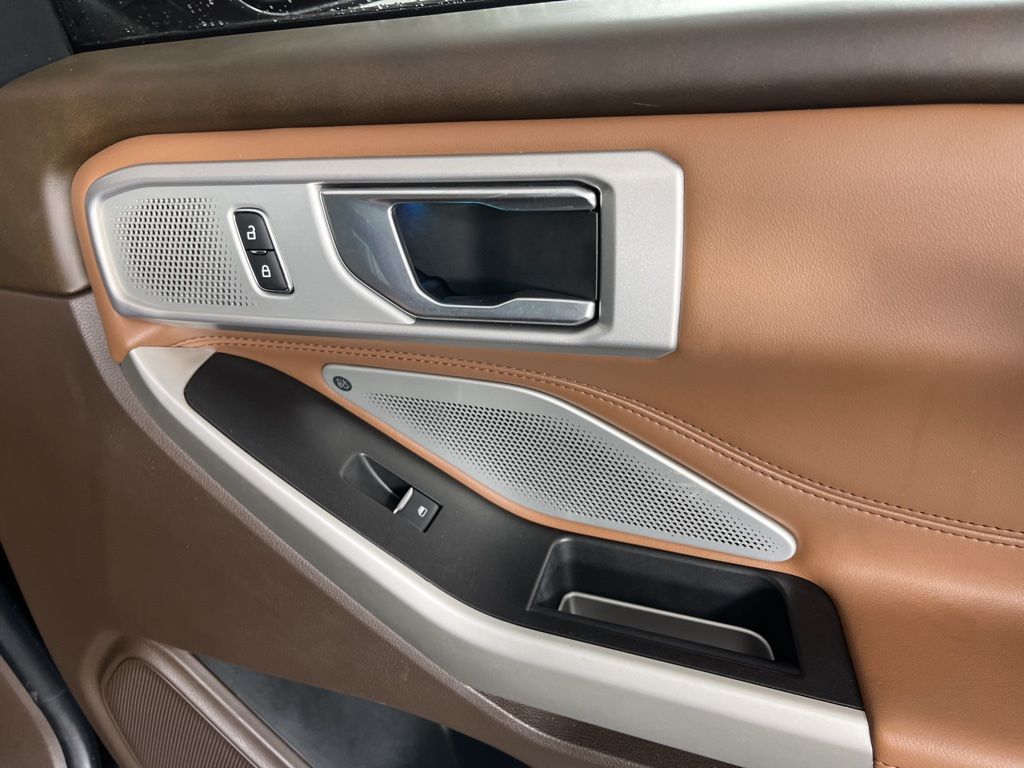 Thumbnail: 2022 Ford Explorer - 22