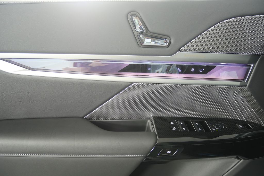 Thumbnail: 2025 BMW 7 Series - 9