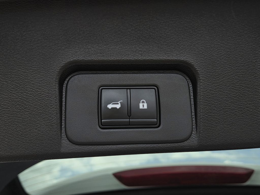 Used 2024 Nissan Rogue SUV