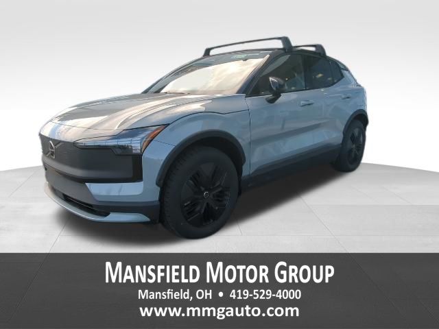 2026 Volvo EX30 Cross Country Twin Motor Ultra