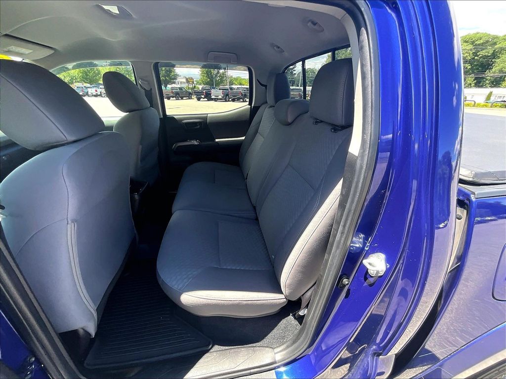 2023 Toyota Tacoma — photo 15