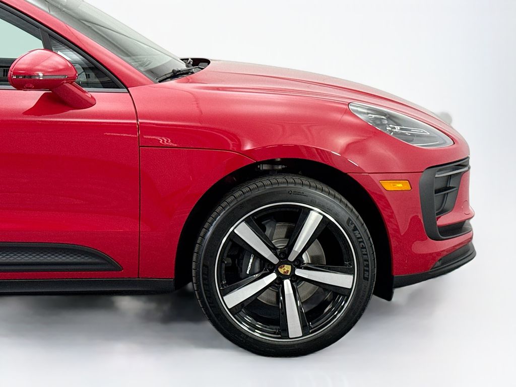 Thumbnail: 2026 Porsche Macan - 11