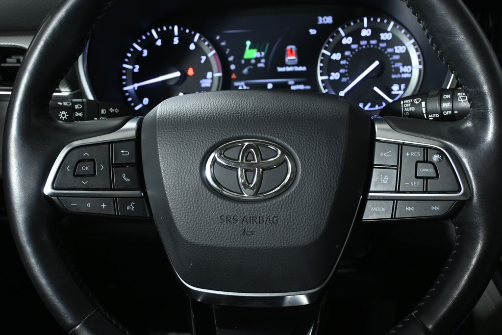 Thumbnail: 2020 Toyota Highlander - 20