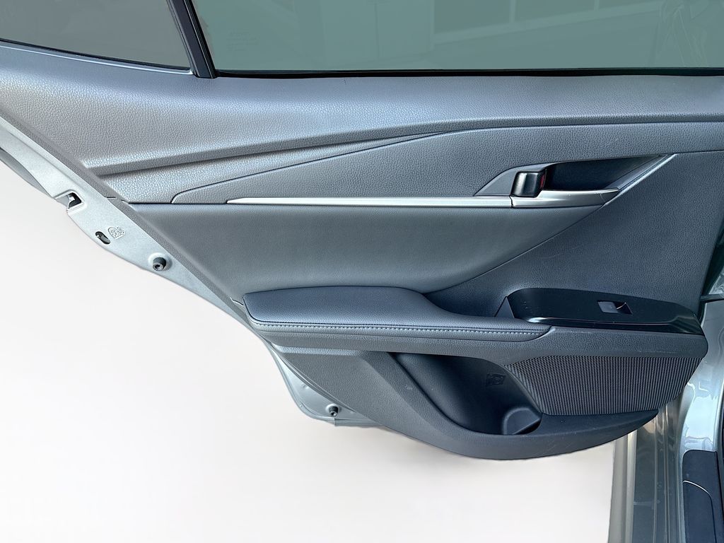 Thumbnail: 2025 Toyota Camry - 25