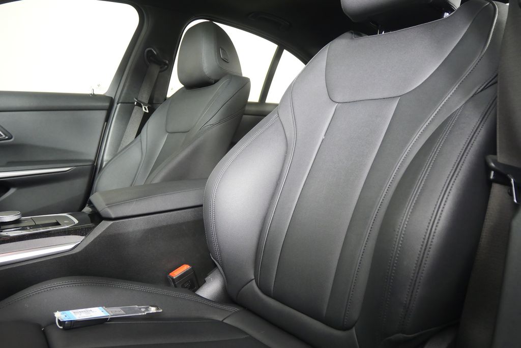 Thumbnail: 2021 BMW 3 Series - 11