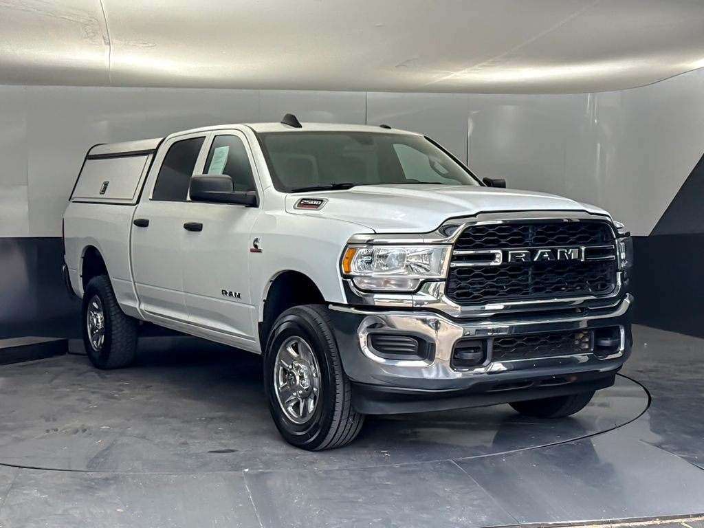 Bright White Clearcoat 2022 RAM 2500 Pickup Truck Four-Wheel Drive 6-Speed Automatic